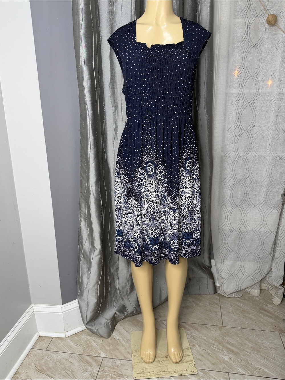 Perceptions Navy/White Floral Smocked Midi Dress-super stretch waistband Sz XL